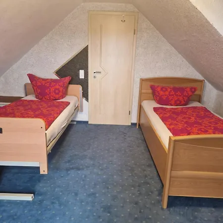 Apartment Helle Dachgeschoßwohnung Nr 4 *