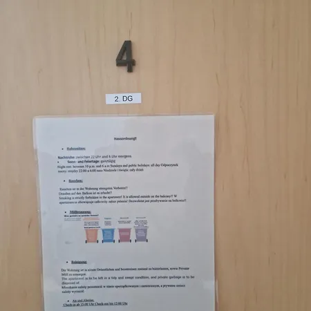 Helle Dachgeschosswohnung Nr 4 アパート *