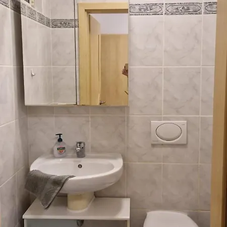 アパート Helle Dachgeschosswohnung Nr 4 *