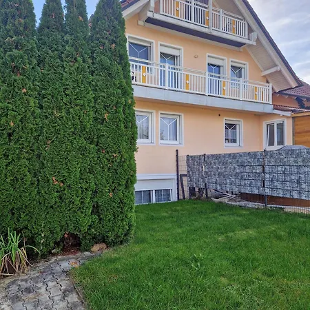 Helle Dachgeschosswohnung Nr 4 Mengkofen